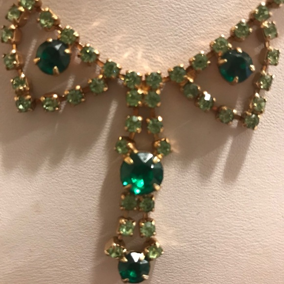VTG Emerald Peridot Rhinestone 50’s Necklace - Picture 4 of 5